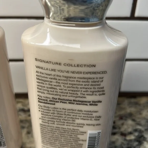WILD MADAGASCAR VANILLA LOTION SET (2) (ORIGINAL FORMULA) - BATH & BODY WORKS - Picture 3 of 4